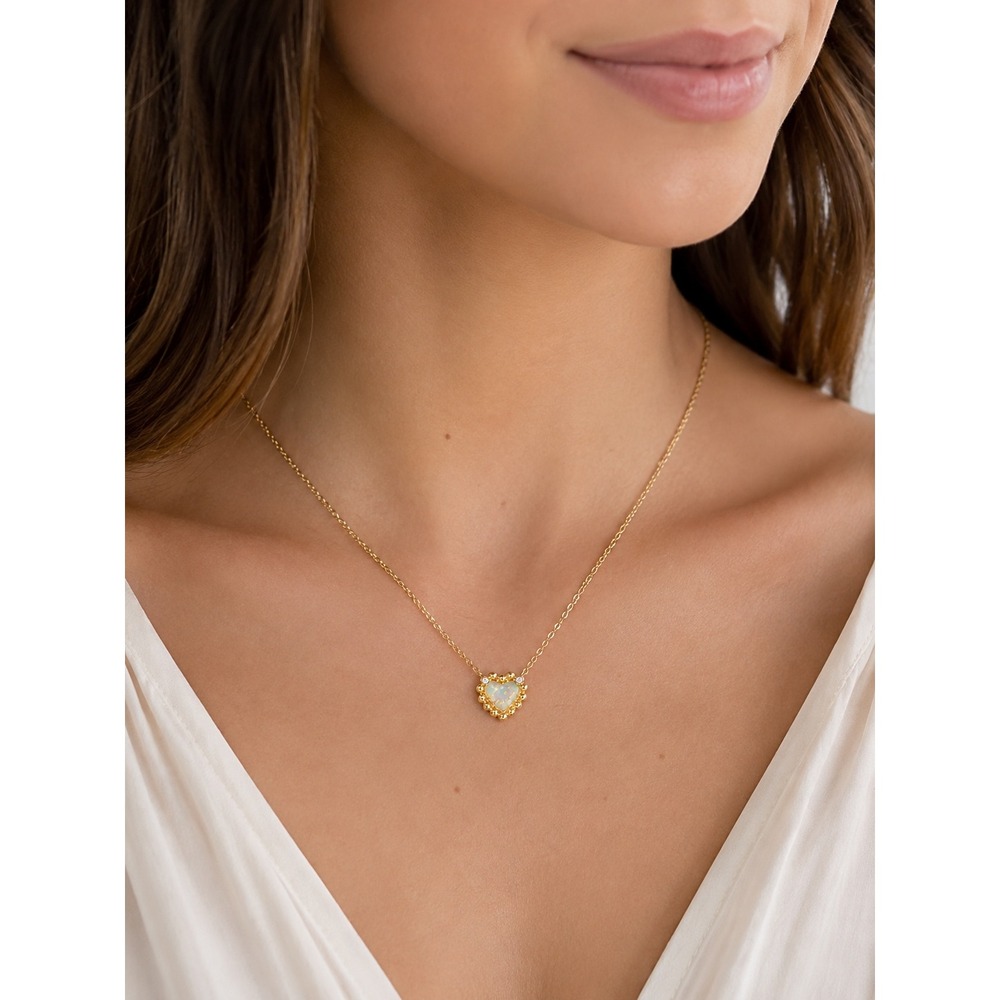 NWT Kendra Scott Framed Ari Heart Gold Pendant Necklace - White Opalescent Reisn